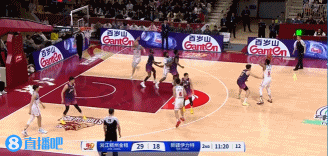 DB视讯百家乐屡试不爽！李炎哲接球冲击篮筐 连续3次内线打中独得6分